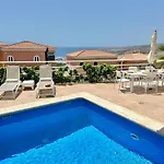 Luxury Taoro Private Heated Pool Free Car Except Christmas Вилла