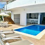 Luxury Taoro Private Heated Pool Free Car Except Christmas *