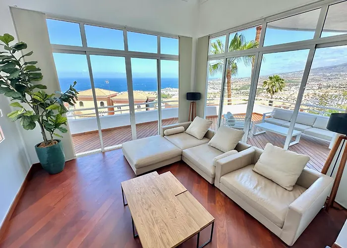 Luxury Taoro Private Heated Pool Free Car Except Christmas Вілла Адехе